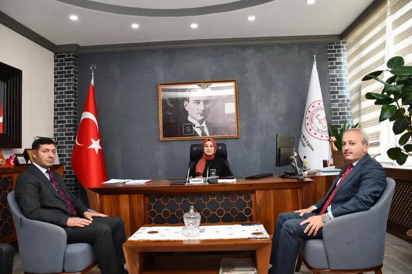 Olur Kaymakamı Semanur Kalkan, Eğitime Yönelik Çalışmaları Yerinde İnceledi