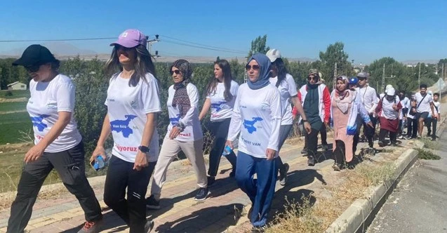 Kadınlar Van Gölü için yürüdü