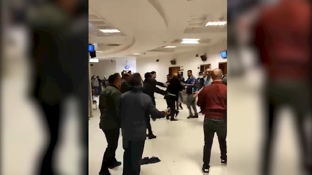 Şanlıurfa’da husumetlilerin kavgasında hastane savaş alanına döndü!