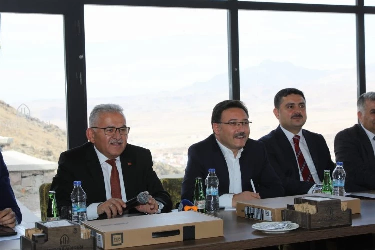 Kayseri Valisi Develi