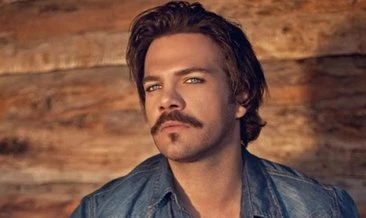 Tolga Karel Kimdir? Ünlü Oyuncu Tolga Karel Kimdir? Kaç Yaşında, Nereli?