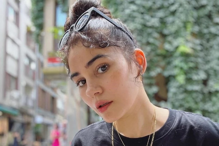Zeynep Çamcı Kimdir? Ünlü Oyuncu Zeynep Çamcı Kimdir? Kaç Yaşında, Nereli?