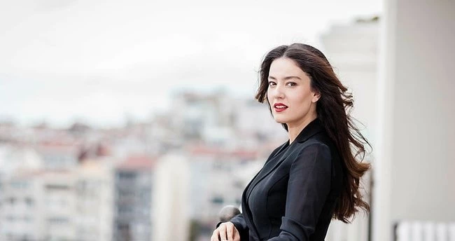 Pelin Akil Kimdir? Ünlü Oyuncu Pelin Akil Kimdir? Kaç Yaşında, Nereli?