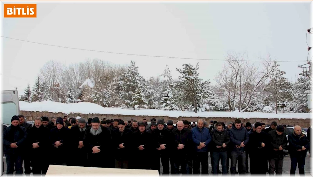 Depremde hayatını kaybeden 14 yaşındaki Ziyşan Işık Bitlis