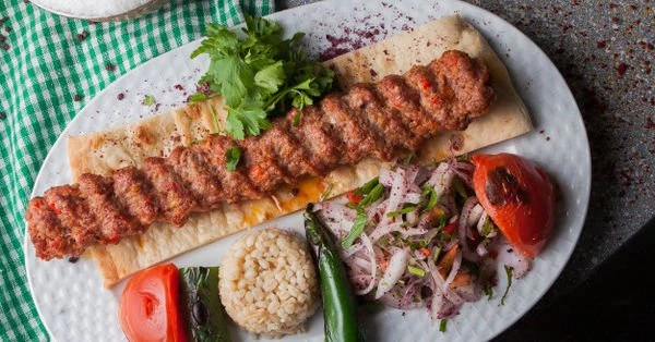 Adana Kebap Nasıl Yapılır? Adana Kebap Tarifi... Adana Kebap Malzemeleri Nelerdir?