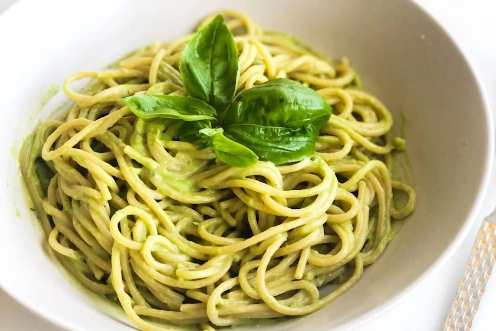 Avokado Soslu Makarna Nasıl Yapılır? Avokado Soslu Makarna Tarifi... Avokado Soslu Makarna Malzemeleri Nelerdir?