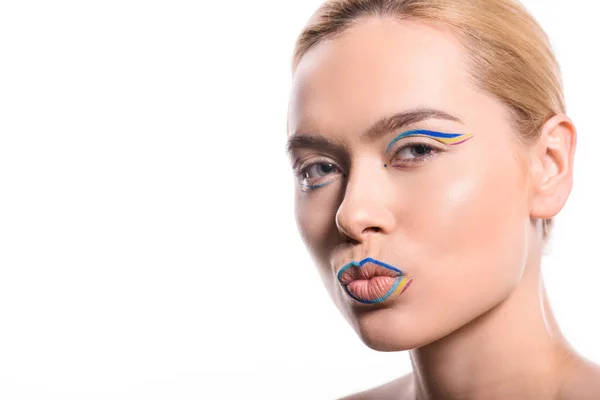 Renkli Eyeliner Nasıl Sürülür? Renkli Eyeliner Nasıl Kullanılmalı?