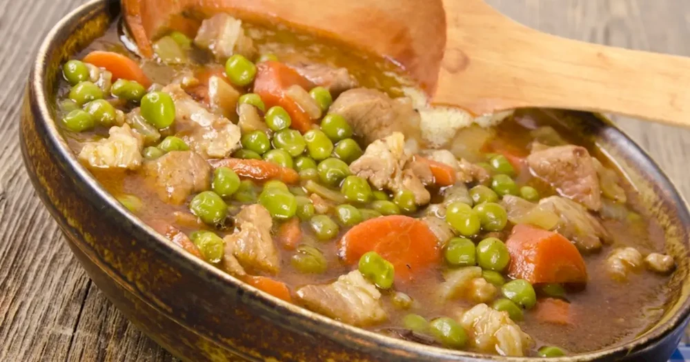 Tavuk Etli Bezelye Nasıl Yapılır? Tavuk Etli Bezelye Tarifi... Tavuk Etli Bezelye Malzemeleri Nelerdir?