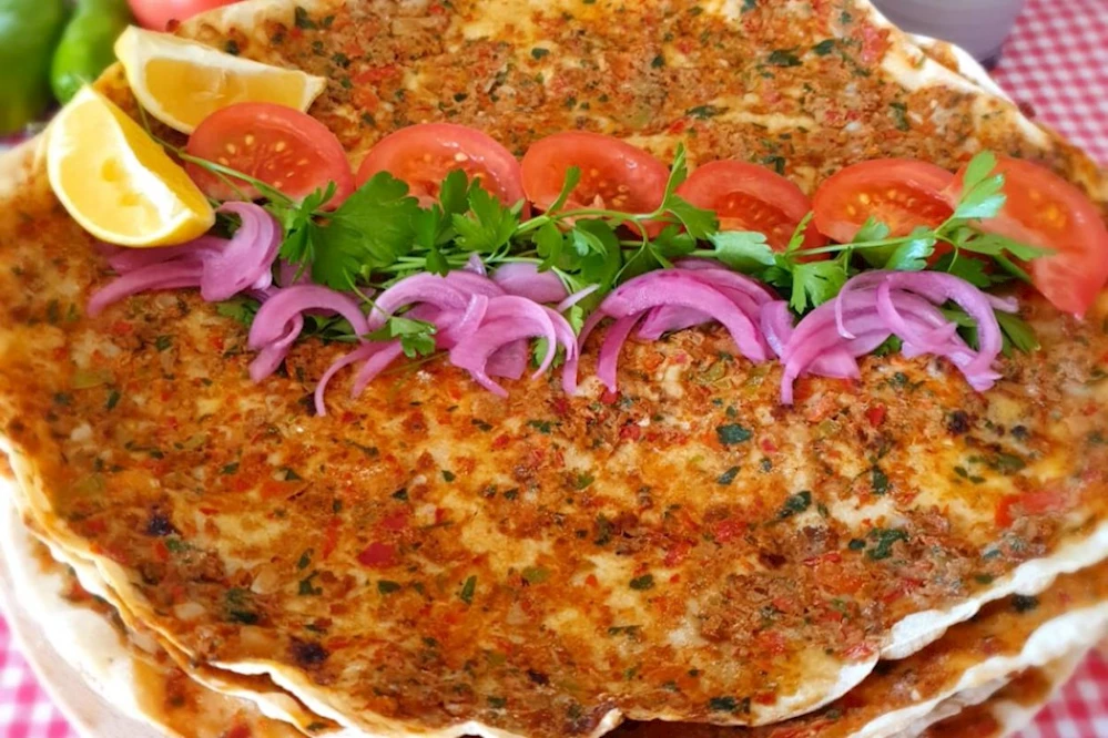 Tavada lahmacun Nasıl Yapılır? Tavada lahmacun Tarifi... Tavada lahmacun Malzemeleri Nelerdir?