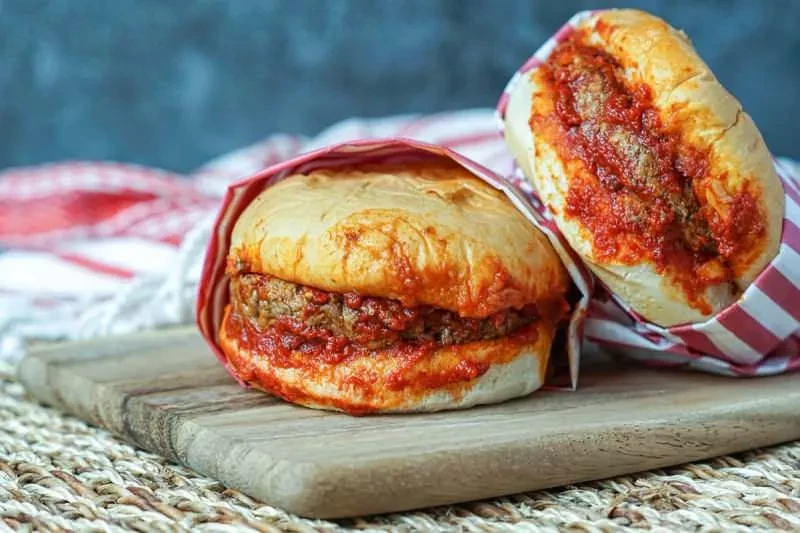 Islak Hamburger Nasıl Yapılır? Islak Hamburger Tarifi... Islak Hamburger Malzemeleri Nelerdir?