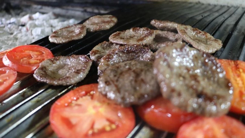 Sivas köftesi Nasıl Yapılır? Sivas köftesi Tarifi... Sivas köftesi Malzemeleri Nelerdir?