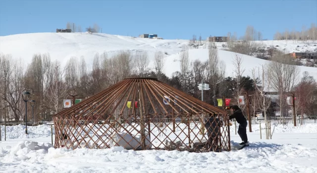 Ahlat Sultan Alparslan Otağı’ndaki kıl çadırlar deprem bölgesine gönderilecek