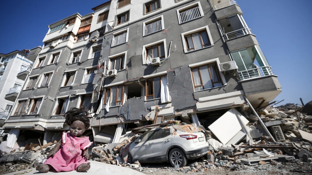 Deprem felaketinde can kaybı 39 bin 672