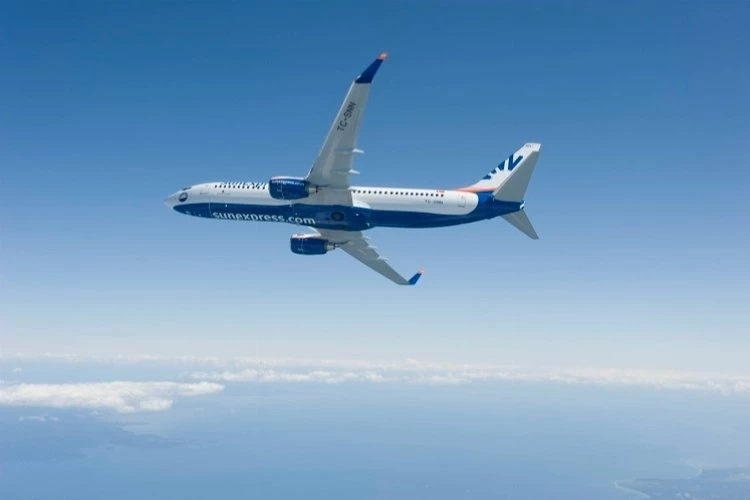 SunExpress deprem bölgesi için  köprü oldu.