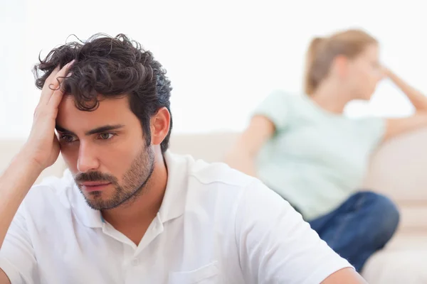 Benching nedir? Benching ilişki ne demek? Benching ilişkide olduğunuzu nasıl anlarsınız?