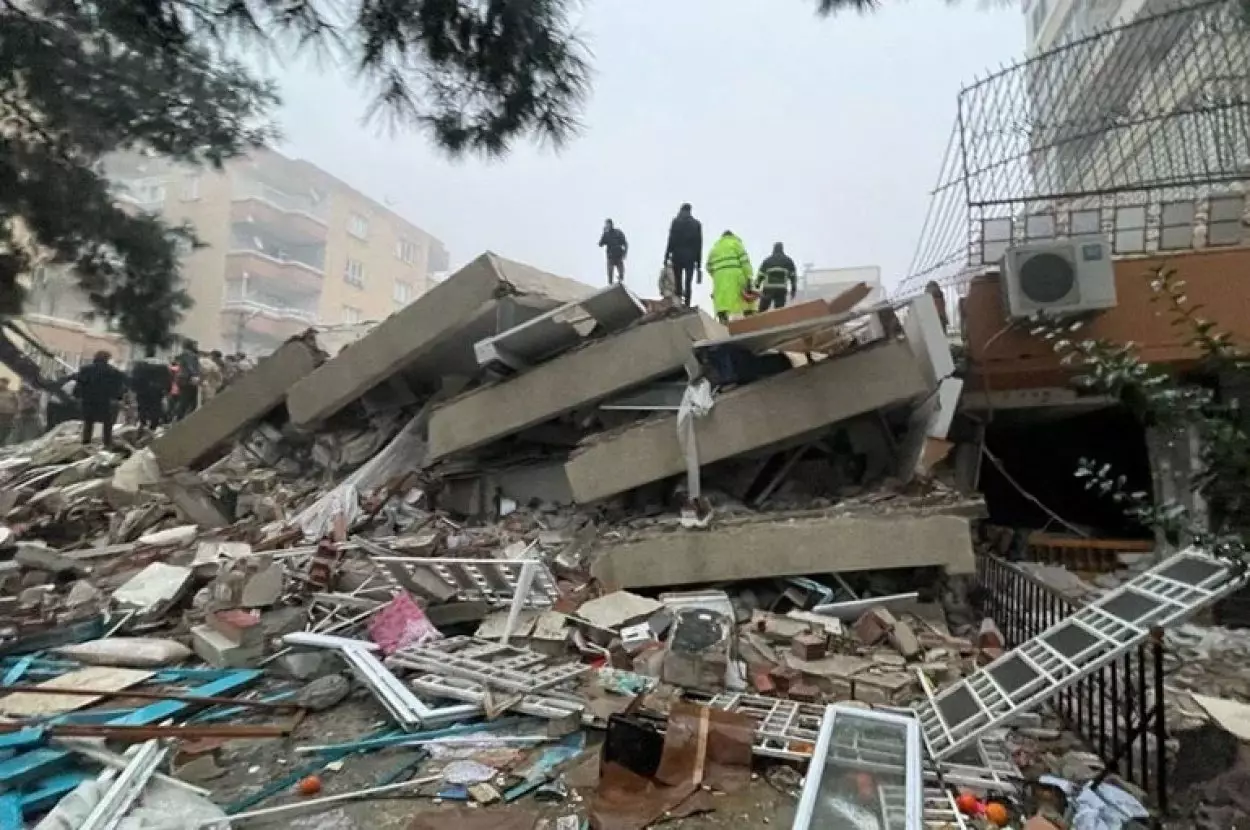 Yeni deprem oldu mu, deprem mi oldu? Deprem nerede oldu, Deprem saat kaçta oldu? Son dakika depremler! AFAD deprem açıklaması