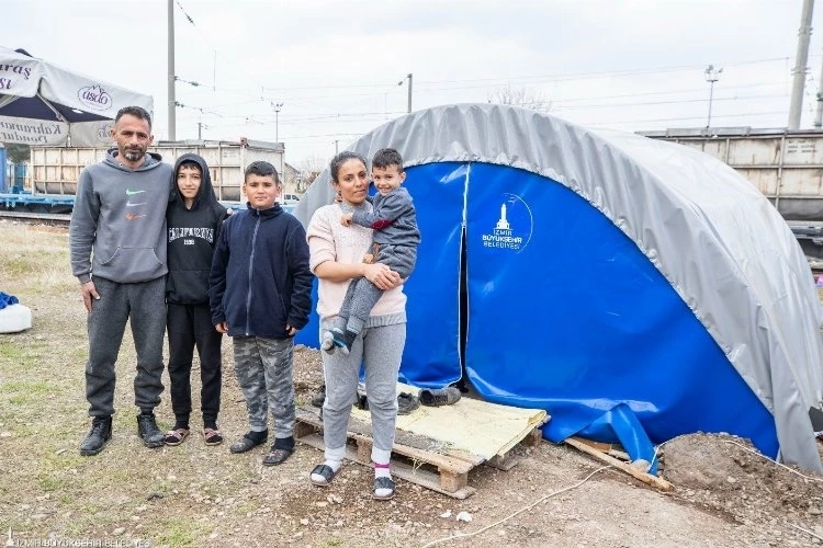 İzmir Büyükşehir Belediyesi, Kahramanmaraş’ta 142 sobalı çadır kuruyor
