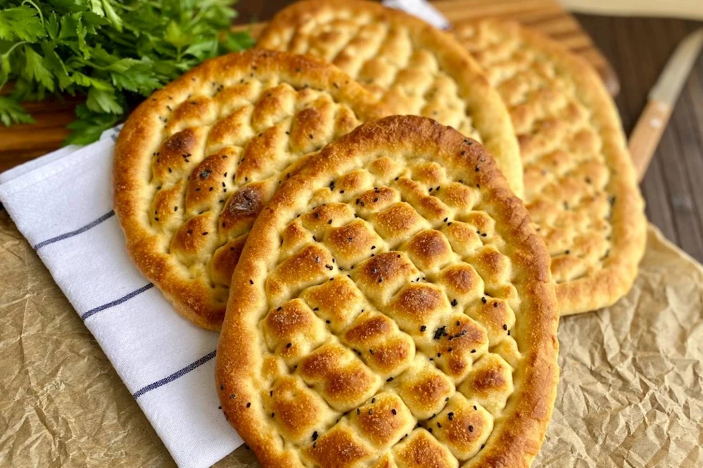 Tırnak pide Nasıl Yapılır? Tırnak pide Tarifi... Tırnak pide Malzemeleri Nelerdir?