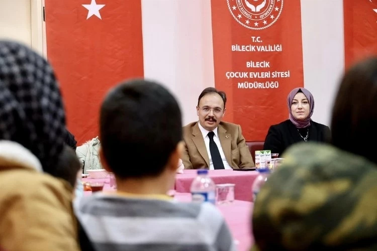 Bilecik Vali Kızılkaya, depremzede çocuklarla buluştu