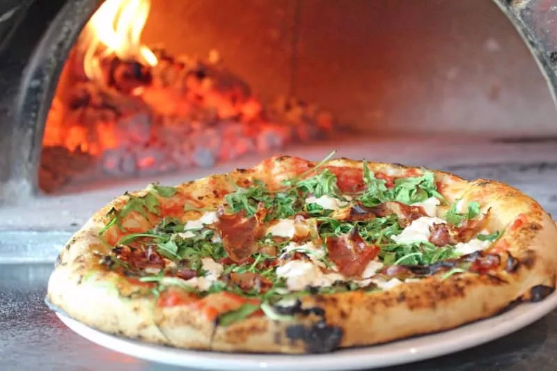 Napoli pizza Nasıl Yapılır? Napoli pizza Tarifi... Napoli pizza Malzemeleri Nelerdir?