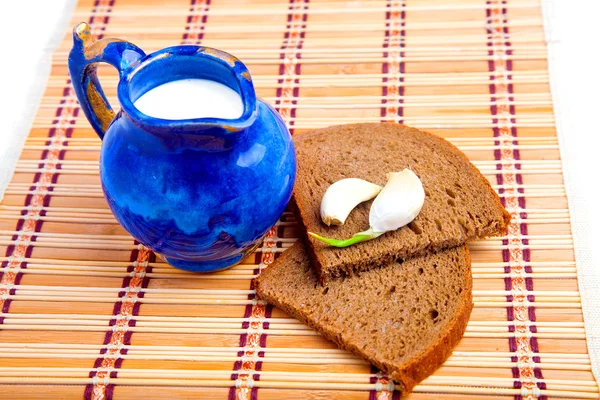 Sarımsaklı Süt Nasıl Yapılır? Sarımsaklı Süt Tarifi...