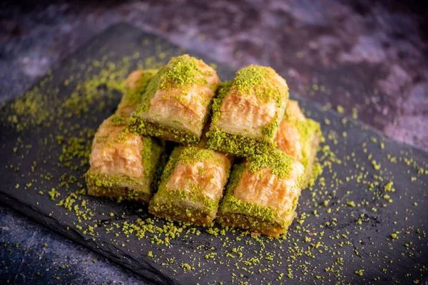 Rüyada baklava görmek ne anlama gelir, neye işarettir? Rüyada baklava görmenin anlamı nedir?
