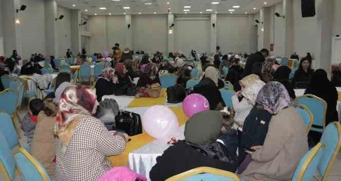 Tatvan Belediyesi depremzede kadınları unutmadı