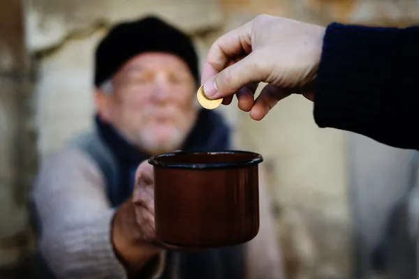 Rüyada dilenci görmek ne anlama gelir, neye işarettir? Rüyada dilenci görmenin anlamı nedir?