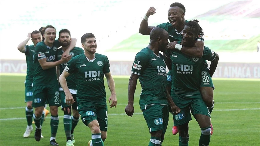 Giresunspor’da Futbolcuların Primlerini Çalmışlar