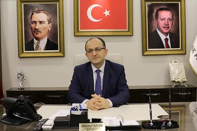 Hikmet Ayar anket sonucunu paylaştı