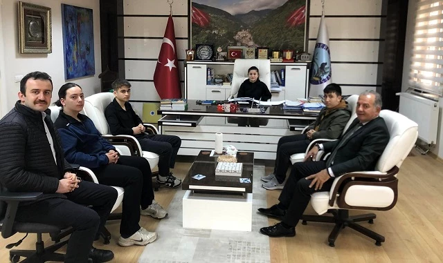 İkizdere’de Çocuklar Bayramda Koltuğu Kaptı