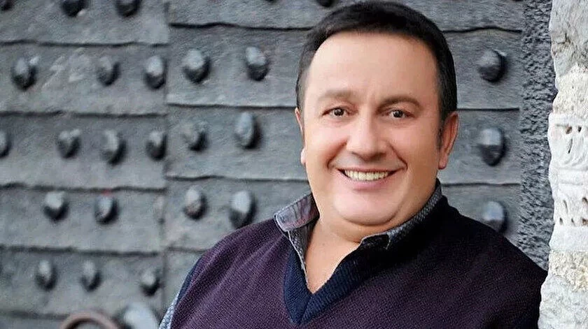 İsmail Türüt ’ten deprem türküsü