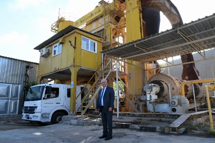 İzmir Karabağlar asfalt sezonuna hazır