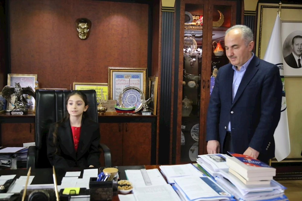 Rize Belediye Başkanı Esmanur Şirin Oldu