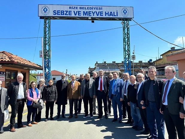 CHP’ li Adaylar Sebze Halini ve Yeni Sanayi Sitesini Gezdi