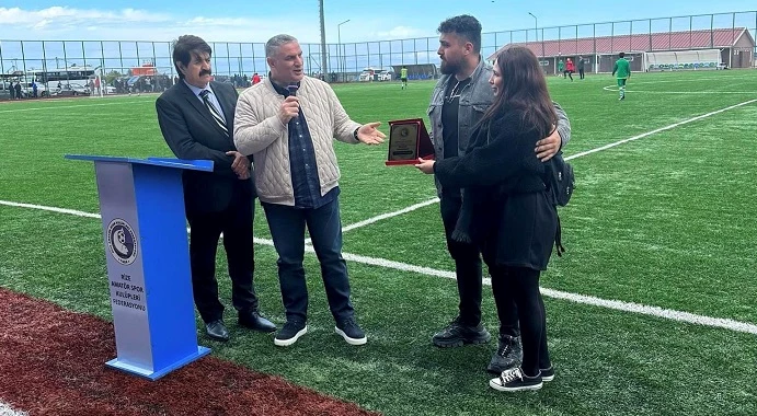 Ardeşenspor’ a Anlamlı Ödül     