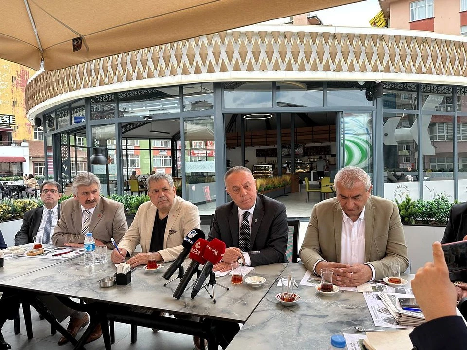 Rize- Artvin Havalimanına Mesut Yılmaz İsmi Verilecek