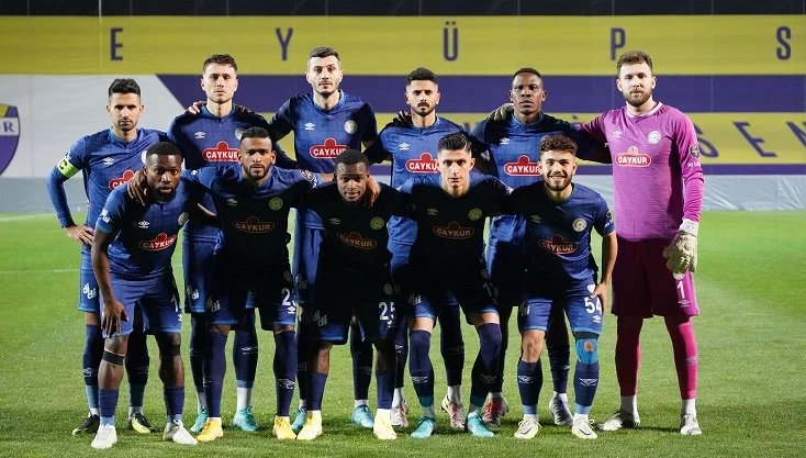 Süper Lige Yer Açın Rizespor Geliyor!
