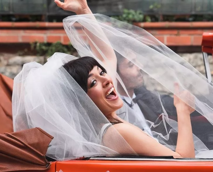  İşte nikah şahitleri !Ezgi Mola sevgilisi Mustafa Aksakallı ile bugün evleniyor! 