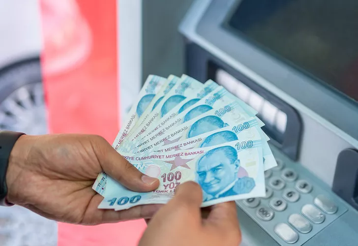 Kredi kartı ve kredili mevduat hesapları olanlar dikkat! Merkez Bankası’ndan nakit avans kararı: 15 bin TL…