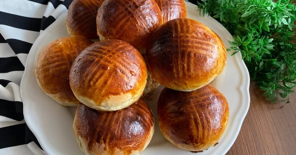  Pastane Tadında Karaköy Poğaçası Tarifi