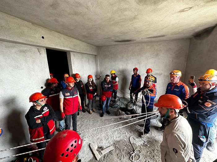 Çorum AKUB üyeleri, arama kurtarma eğitimi aldı