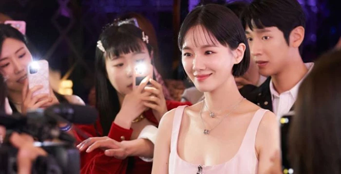 Celebrity Dizi,| Konusu , Oyuncuları, Netflix