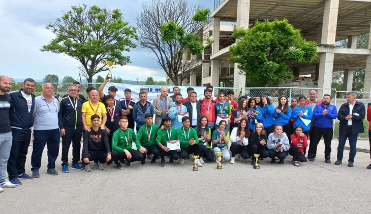 Alaçam Şehit Kara Anadolu İmam Hatip Lisesi boccede Türkiye üçüncüsü oldu
