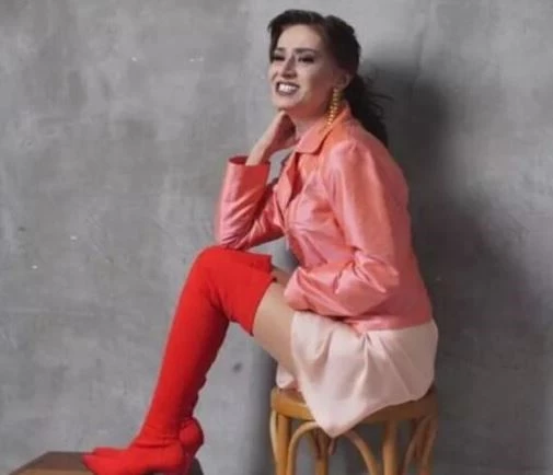 Yıldız Tilbe Asker Traşı Oldu