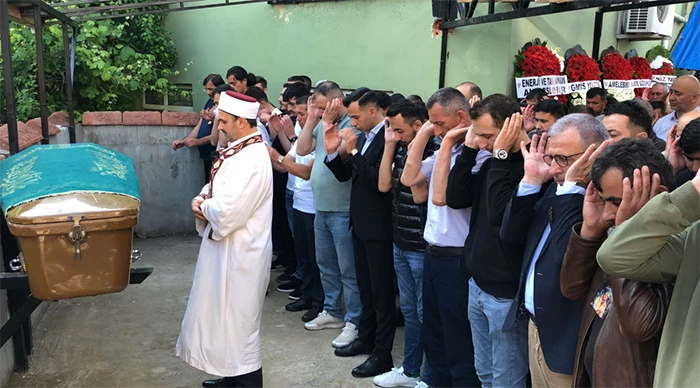 Deprem bölgesinde kurtarma çalışmalarına katılan madenci, iş kazasında hayatını kaybetti