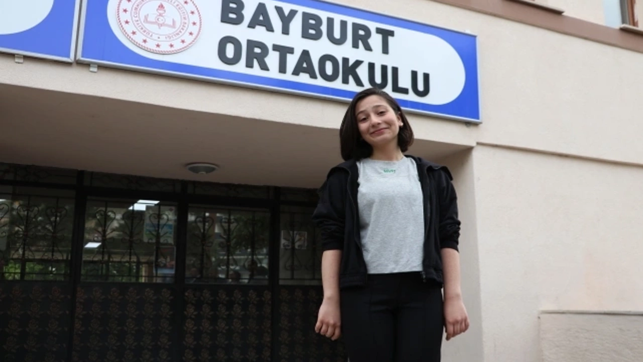 LGS sınavında 500 tam puan alan Ceylin, savcı olmak istiyor