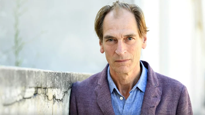 Aylardır Kayıp Olan Ünlü Oyuncu Julian Sands’in Cesedi Bulundu!