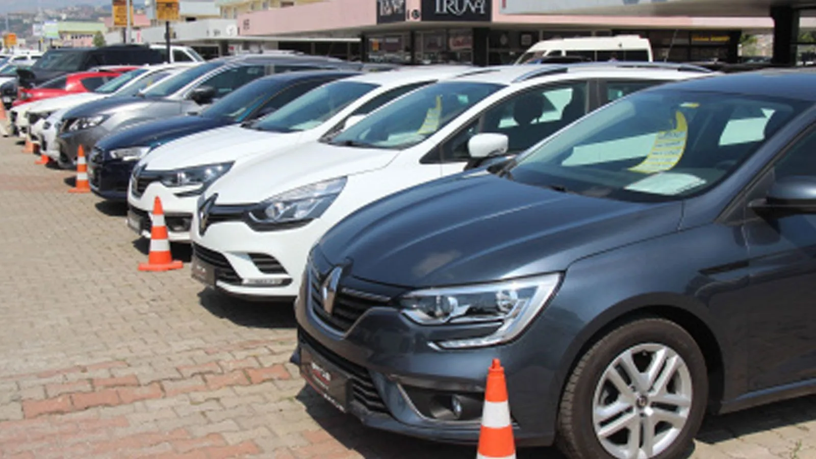 Sıfır araç bayilerinin ‘ikinci el’ oyunu! Tüketiciler Birliği Başkanı açıkladı
