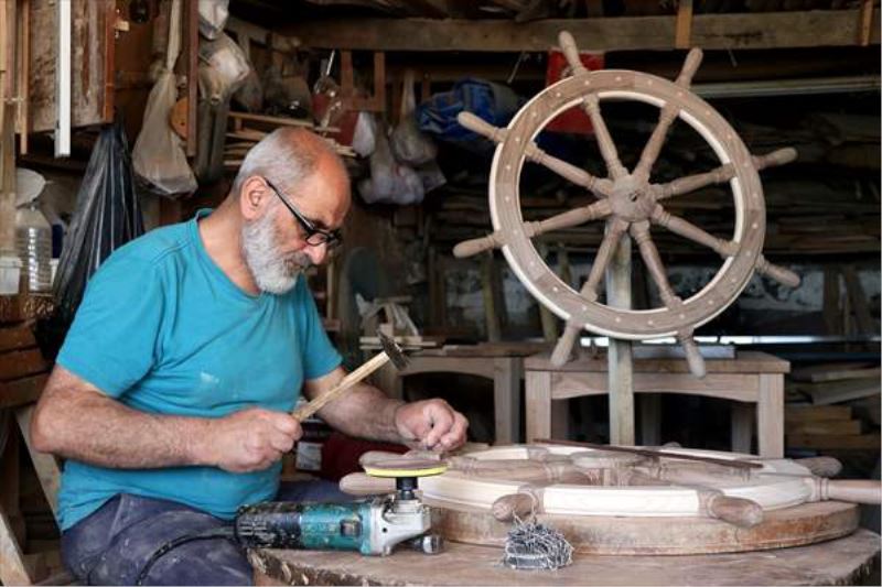 Baba yadigarı atölyesinde 15 yıldır 